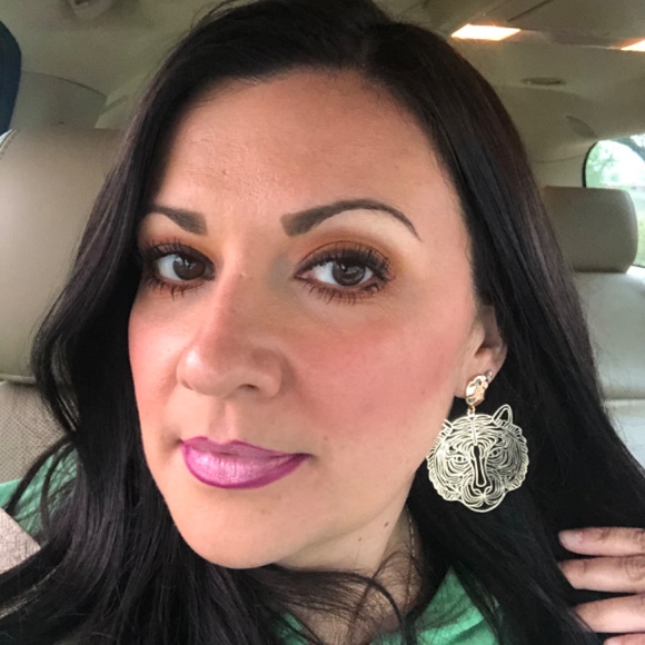 Meet your Posher, Farrah - Picture 7 of 8